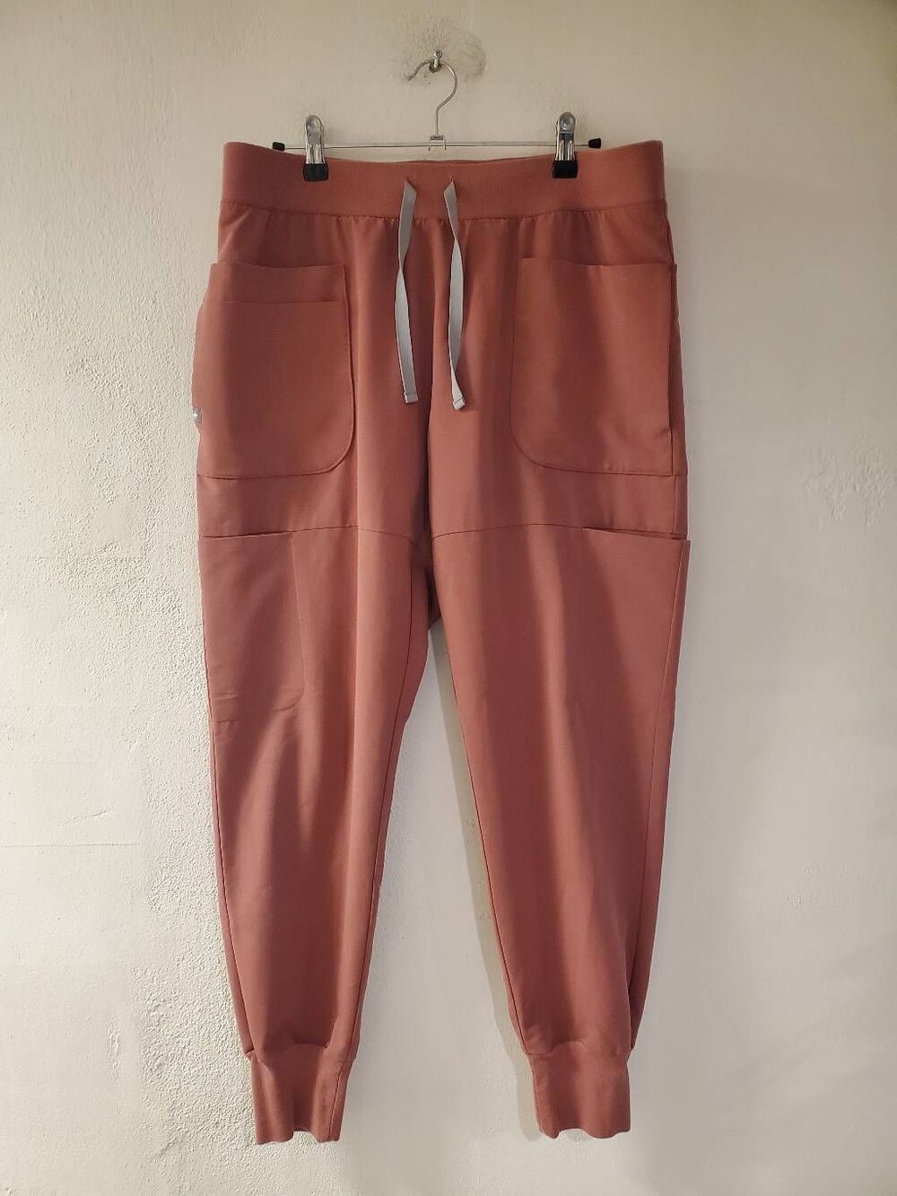 Figs Jogger in Mauve Large